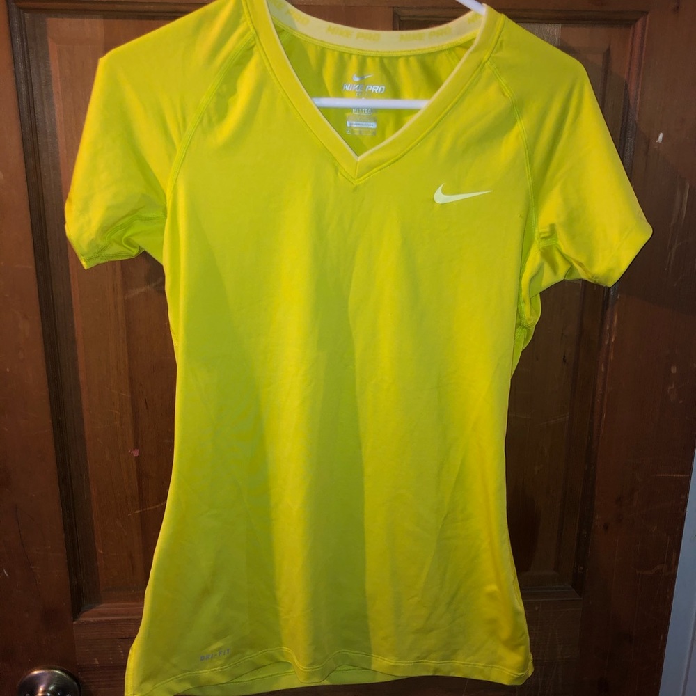 Nike pro dri-fit t-shirt